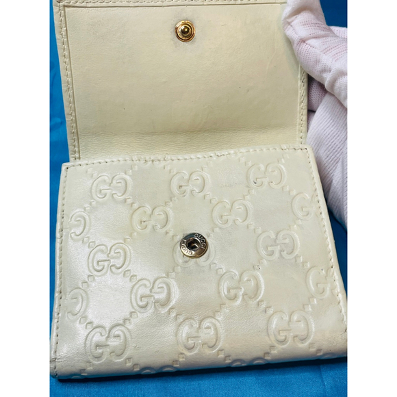 Gucci Vanilla Cream Leather Heart Logo Bi-Fold Wallet - Picture 11 of 15
